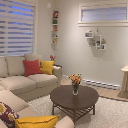 Mollys Cottage-The Suite On Vancouver Island Near Yyj Airport And The Wa And Bc Ferries North Saanich Luaran gambar