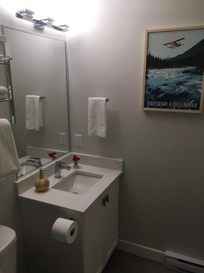 Mollys Cottage-The Suite On Vancouver Island Near Yyj Airport And The Wa And Bc Ferries North Saanich Luaran gambar